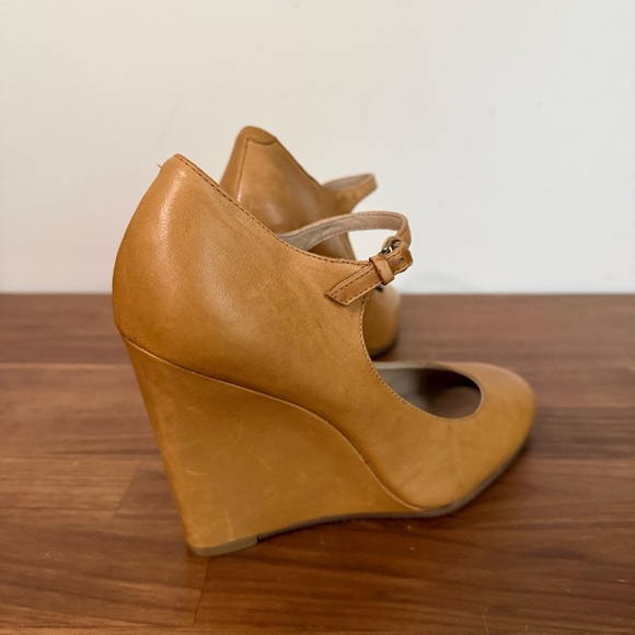 Pour La Victoire Mary Jane Wedge Heel Pumps in Soft Camel Leather, size 8 - Picture 5 of 14
